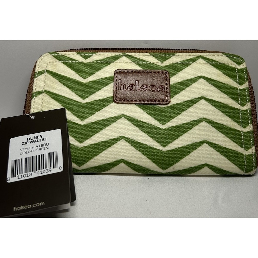 NEW HALSEA BRAND - WALLET  DUNES PATTERN  BRAND Green ivory W4